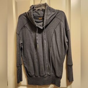Item #:84 Zella Long Sleeve Top